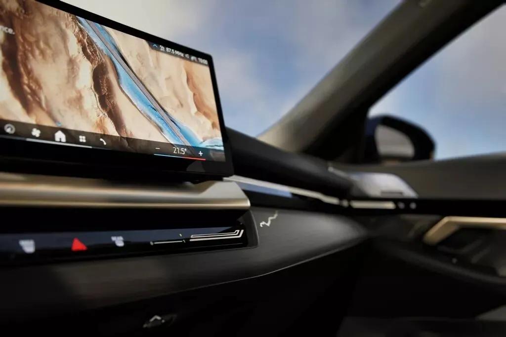 BMW 5 Series thumbnail 6