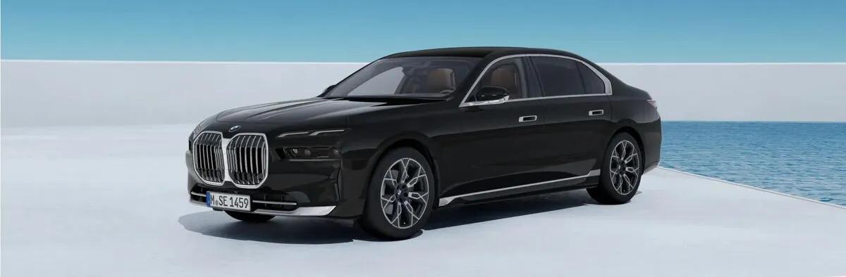 BMW 7 Series thumbnail 4