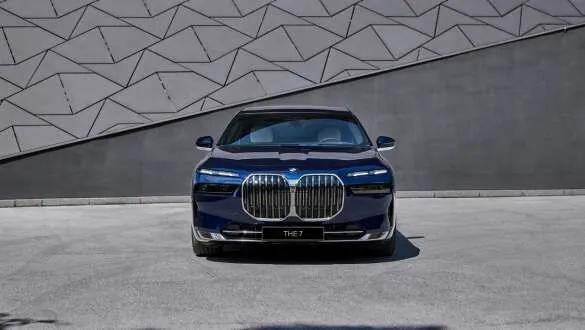 BMW 7 Series thumbnail 7