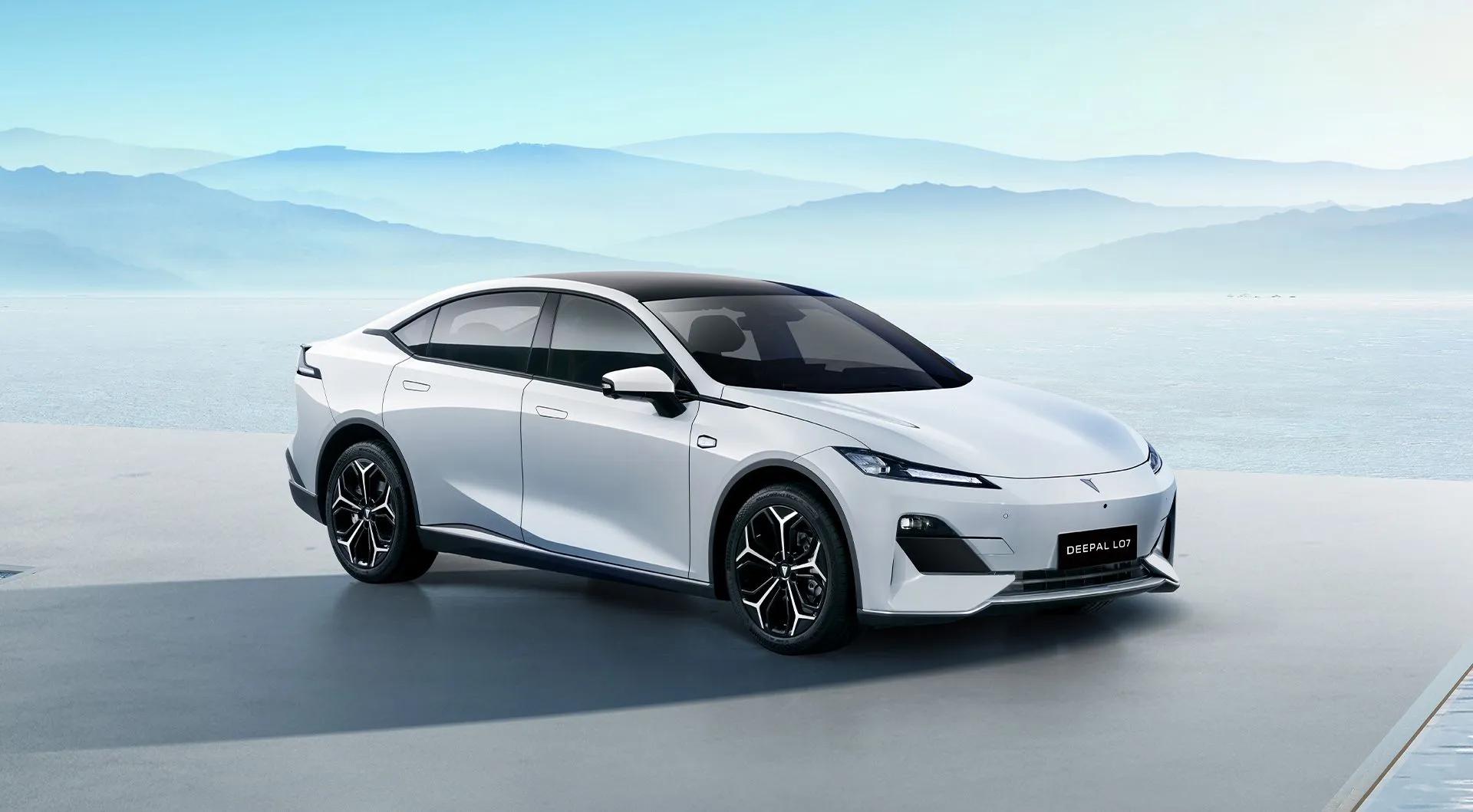 Changan Deepal L07 thumbnail 4